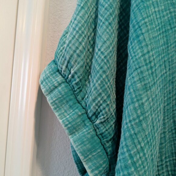 Zenana Small/Medium Emerald Green Tunic Top - Picture 3 of 5